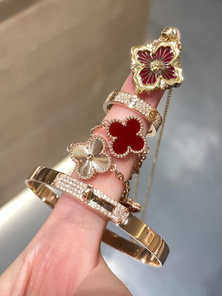 Fashion Jewelry vs Fine Jewelry: The Supplier Difference Most Buyers Never See